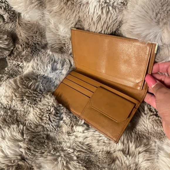 Celine Brown Wallet. A lots of cards slots and has small coin. - Picture 9 of 9